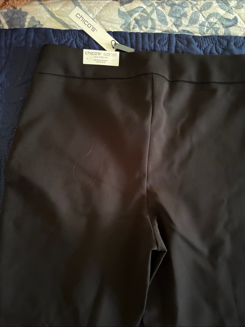 Chico's Black So Slimming Leggings - Size 1.5T Tall - Picture 4 of 6